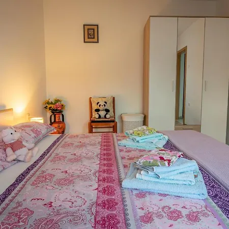 Gina Apartment